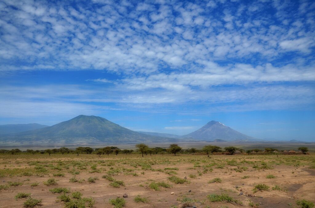 clouds, oldonyo lengai, tanzania-4821665.jpg